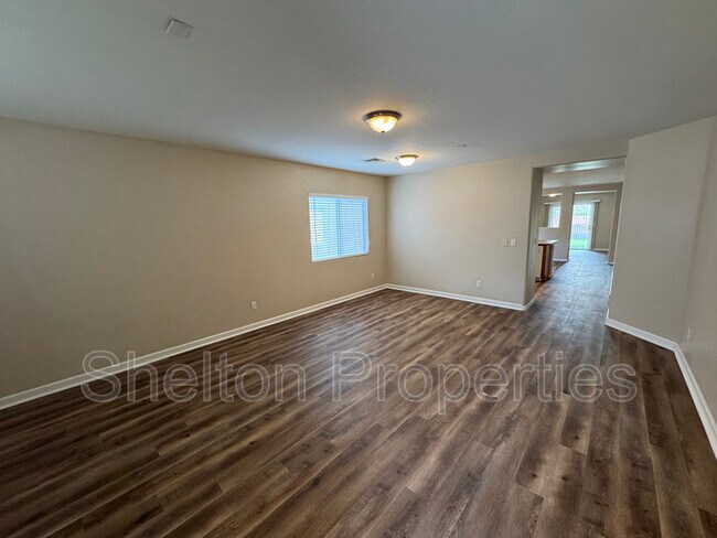 Foto del edificio - 10153 N 115th Dr