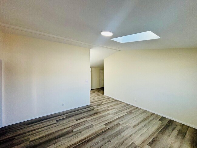 Foto del edificio - 45503 Gadsden Ave
