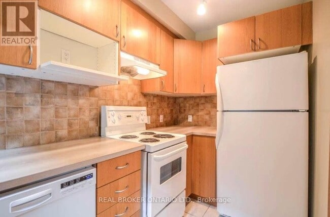 Building Photo - 128 Braemar Ave