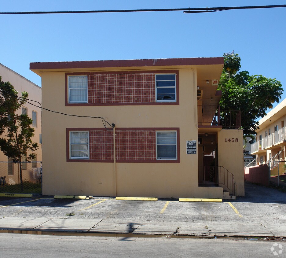 Primary Photo - 1458 NW 3rd St