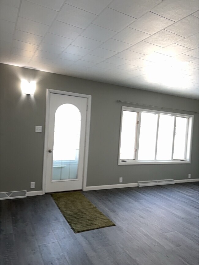 Foto del edificio - 520 E Washington St