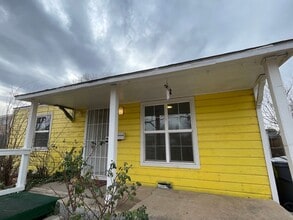 Building Photo - 4210 S Van Buren St