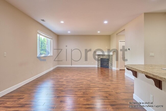Foto del edificio - 6267 NE Sherborne St