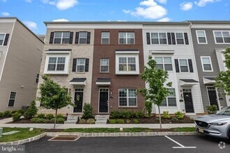 Building Photo - 108 Annapolis St
