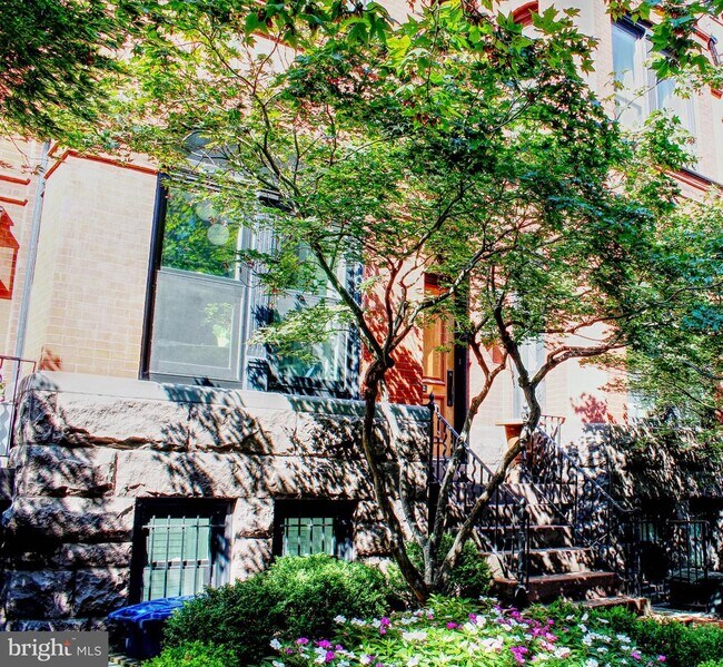 Foto del edificio - 1010 22nd St NW