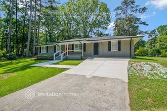 Building Photo - 1665 Elmwood Dr