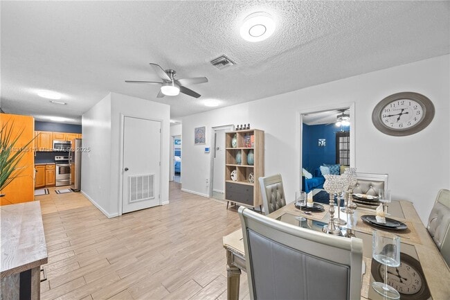 Building Photo - 600 NW 99th St