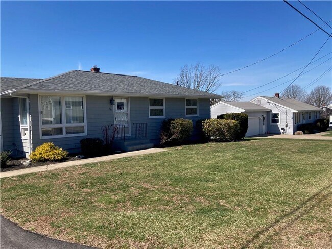 Building Photo - 96 Redwood Rd