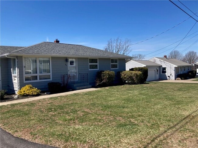 Foto del edificio - 96 Redwood Rd