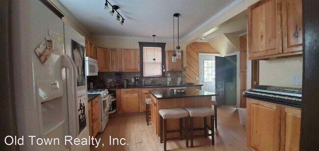 6 br, 2 bath House - 328 Catherine St photo'