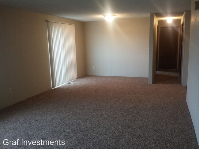 Building Photo - 418 S 61st Ave