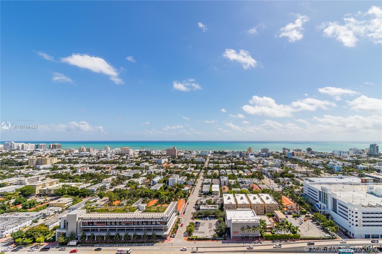 Foto principal - 650 West Ave