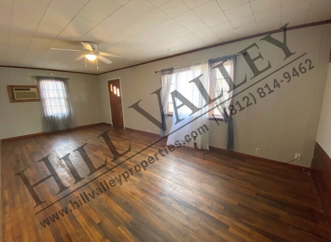 Building Photo - Two Bedroom Home