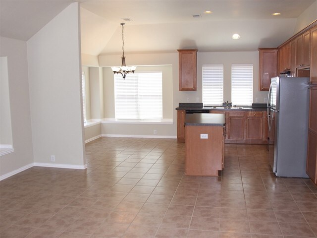 Building Photo - 1215 Rosa Lane