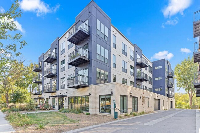 Foto del edificio - 338 NE 2nd St