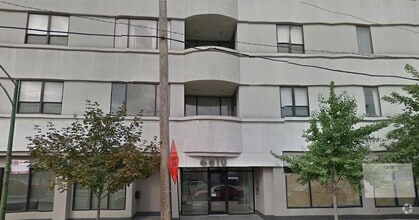 Building Photo - 4810 N Lavergne Ave