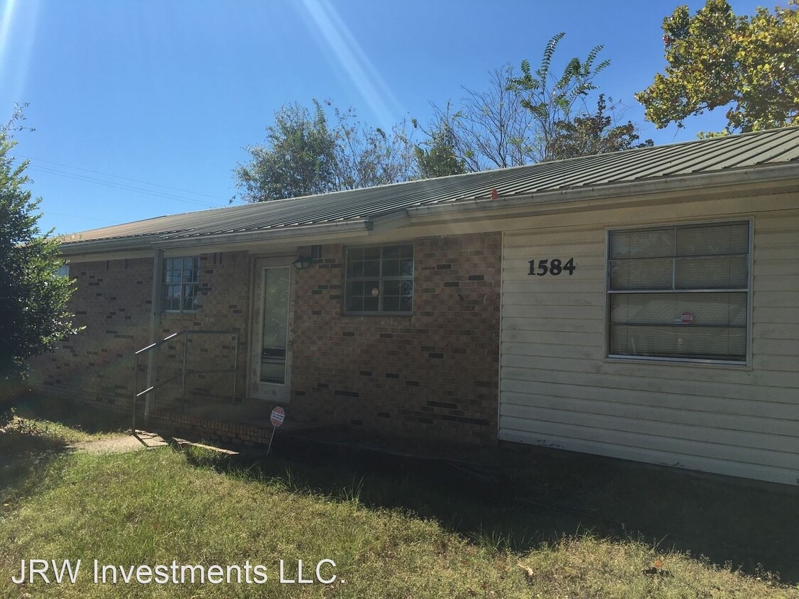 3 br, 1 bath House 1584 S. Pearl Street House Rental in Crestview