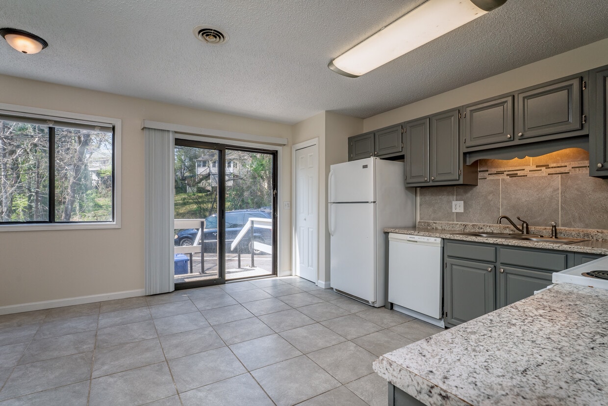 Photo - 76 Greenville Hwy (Brevard, NC)