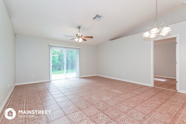 Building Photo - 2805 Lantana Lakes Dr E