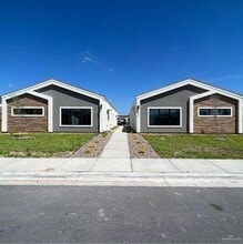 Building Photo - 13 Hibiscus Ave