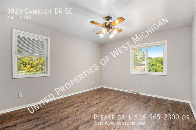 Foto del edificio - Available Now  | 2 Bedroom 1.5 Bathroom Du...