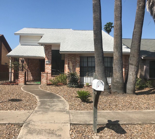 Primary Photo - 1120 Bluebird Ave