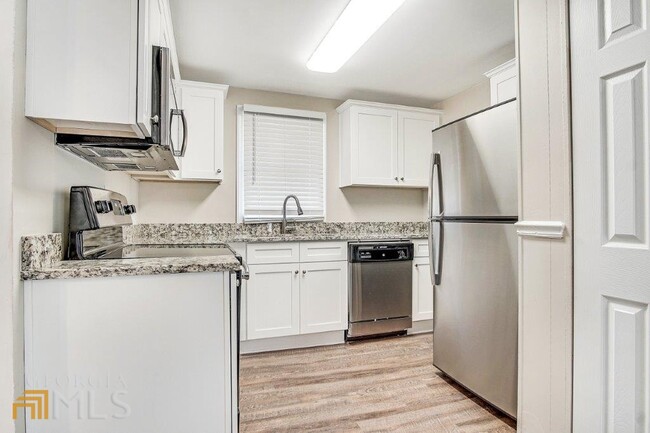 Building Photo - 3409 Glensford Dr