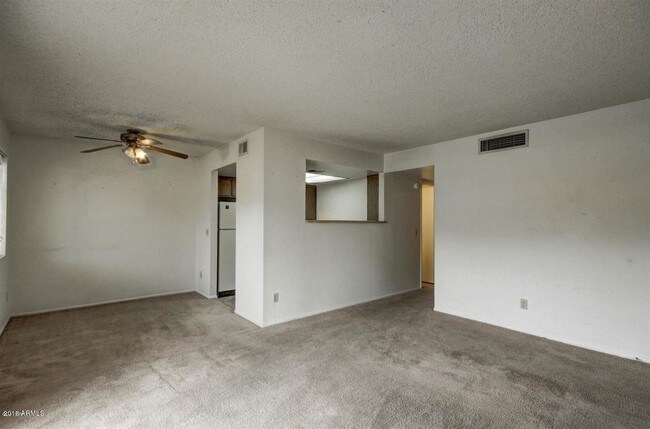Building Photo - 616 S Hardy Dr