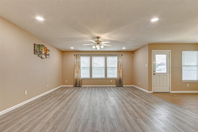 Building Photo - 2814 Trinity Glen Ln