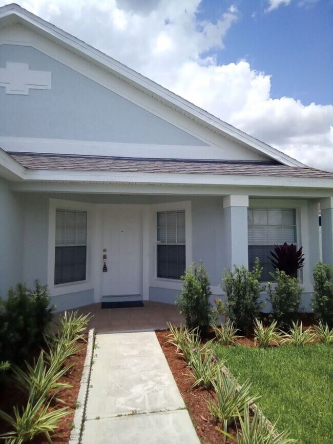 Building Photo - Charming 3 Bedroom Home for Rent in Davenp...