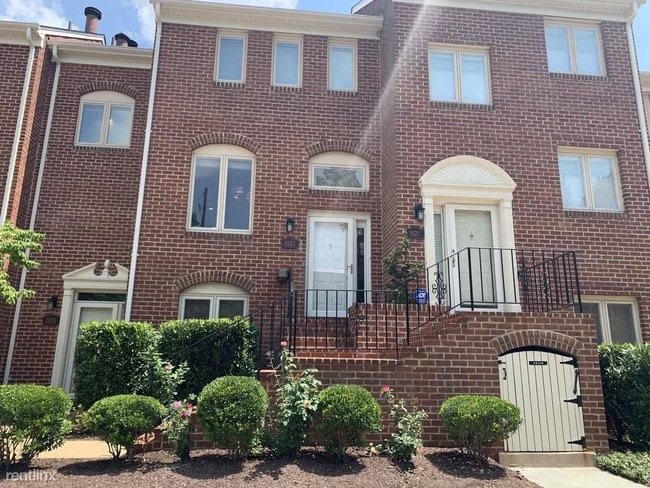 Building Photo - 2 br, 1.5 bath Townhome - 1823 N Uhle St