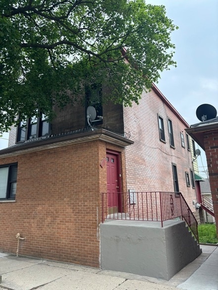 Foto del edificio - 10401 S Ewing Ave