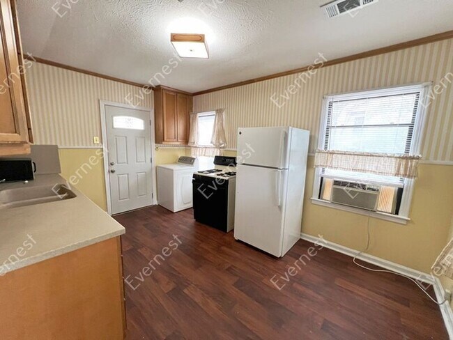 Foto del edificio - 6700 Westover Dr