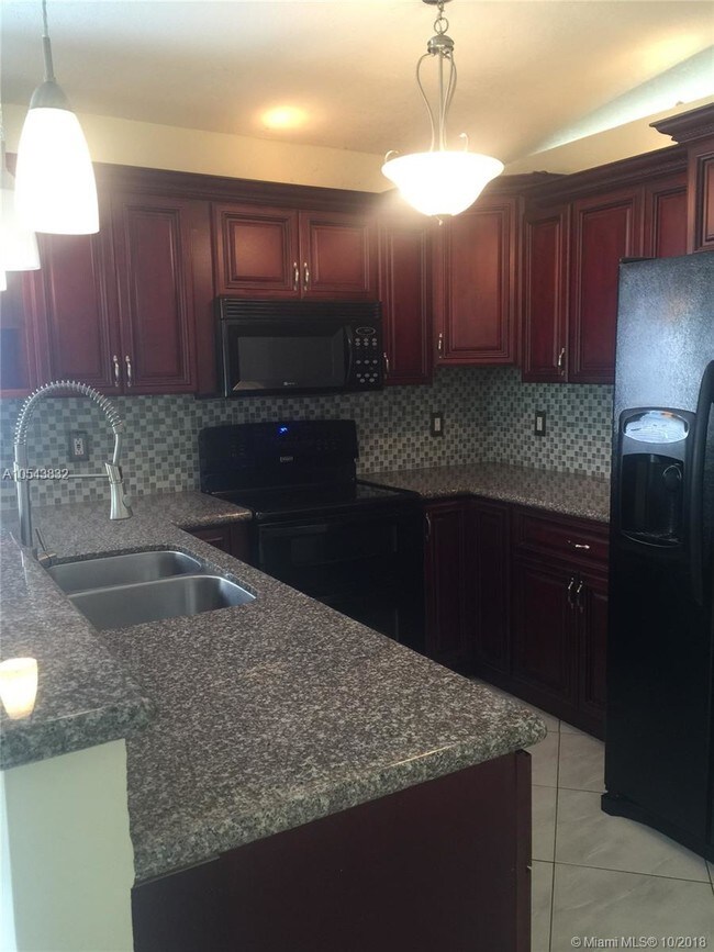 Foto del edificio - 17101 SW 142nd Pl