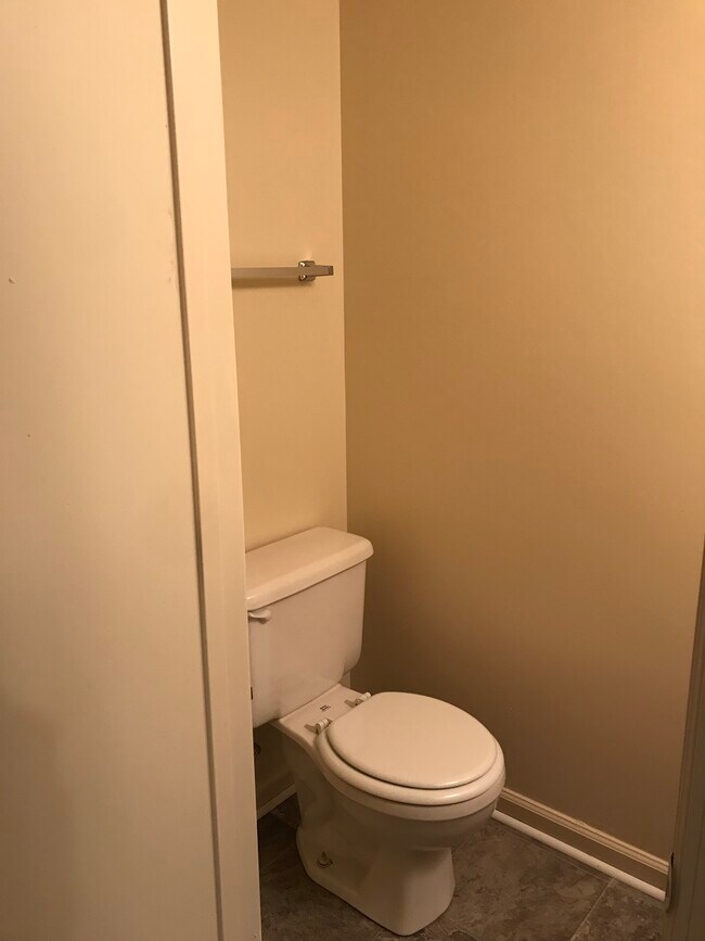 640 Needmore Rd, Clarksville, TN 37040 Townhome Rentals in