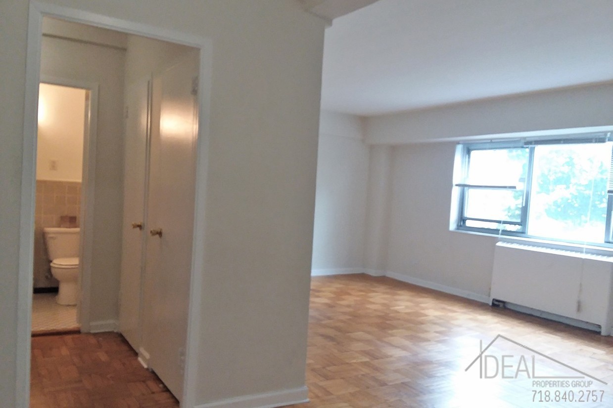 Primary Photo - 235 Adams Street #4ER