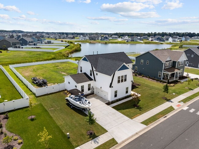 Foto del edificio - 105 Farmridge Wy