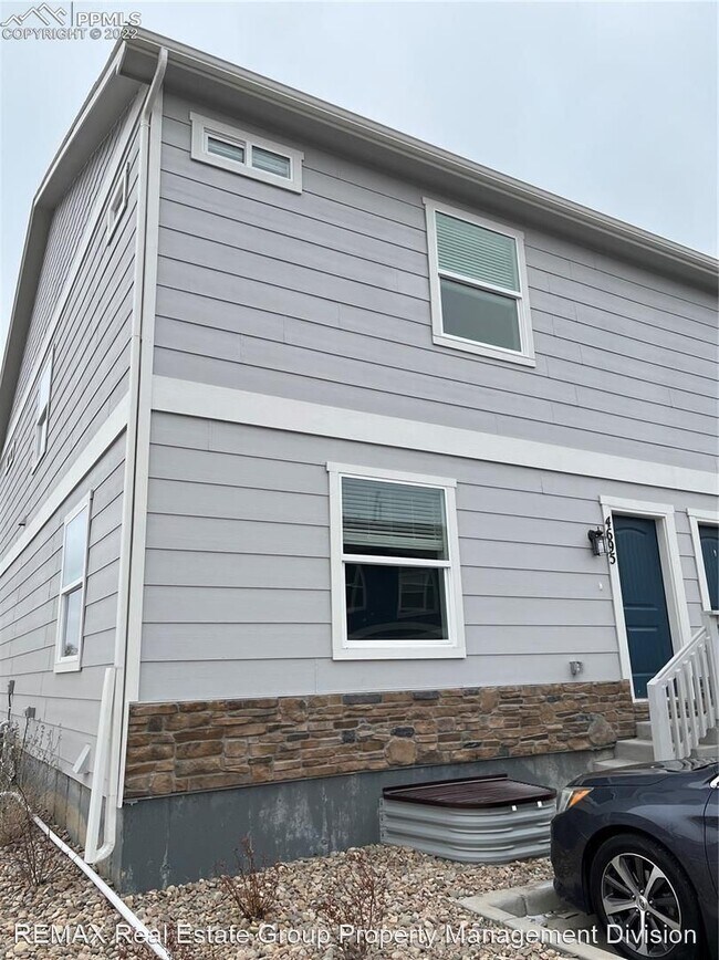 Building Photo - 4 br, 3.5 bath House - 4695 Wharf Pt KT 8