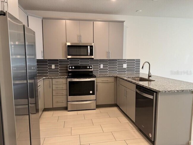 Foto del edificio - 14326 Orchid Is Dr