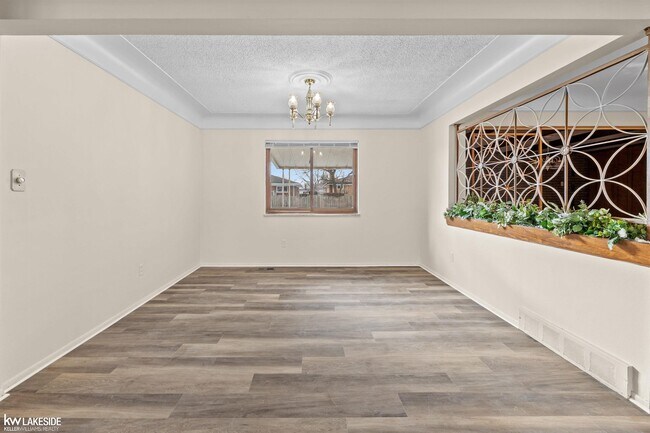 Building Photo - 11050 Irene Ave