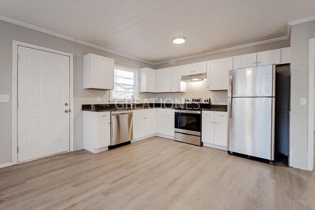 Building Photo - 1011 Norris Ln