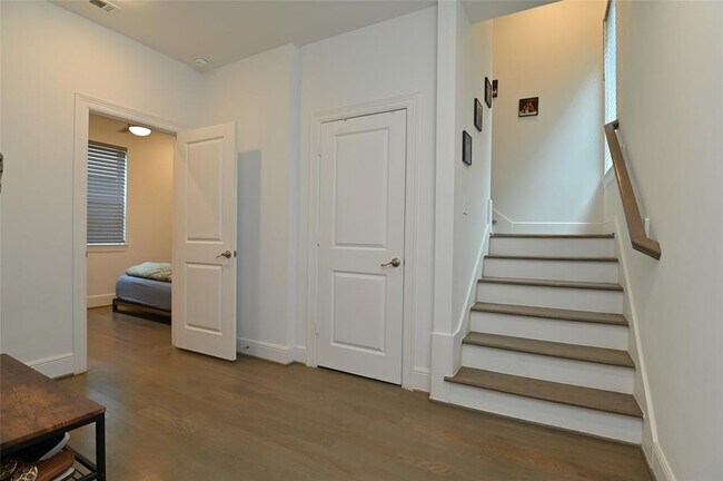 Foto del edificio - 1117 W 16th St