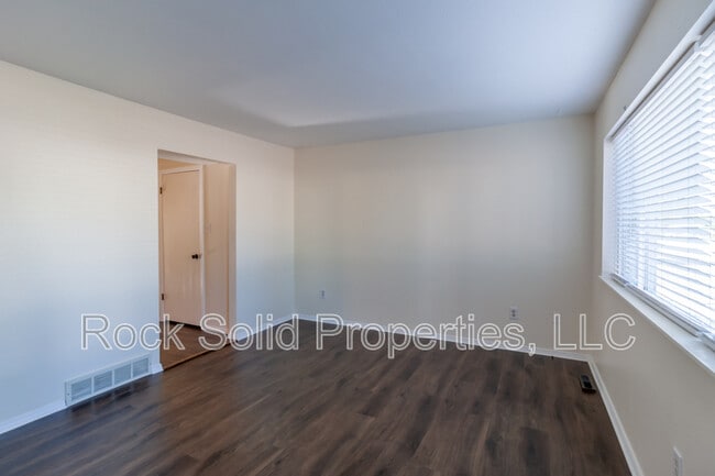 Foto del edificio - 1203 Crook Ave