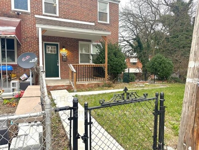 Building Photo - 4043 6th St