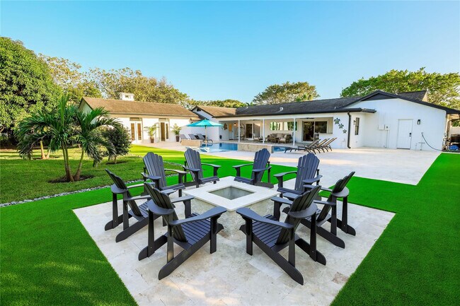 Foto del edificio - 3127 Sherwood Blvd