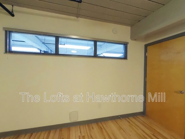 Interior Photo - The Lofts at Hawthorne Mill