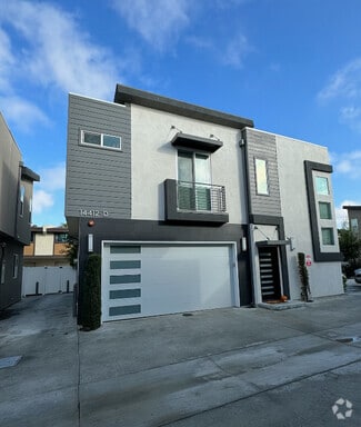 Building Photo - 14416 Yukon Ave