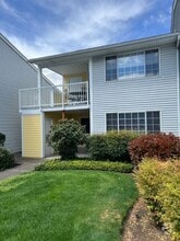 Building Photo - 2101 Poplar Dr