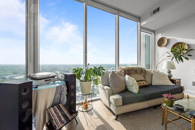 Foto del edificio - "Luxury Urban Living: Stunning 2-Bed, 2-Ba...