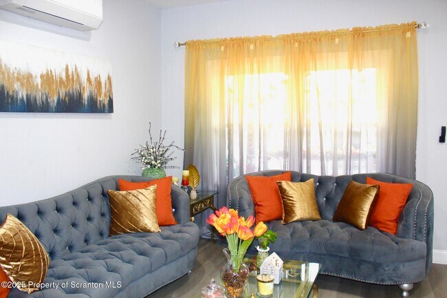 Foto del edificio - 260 E Broad St